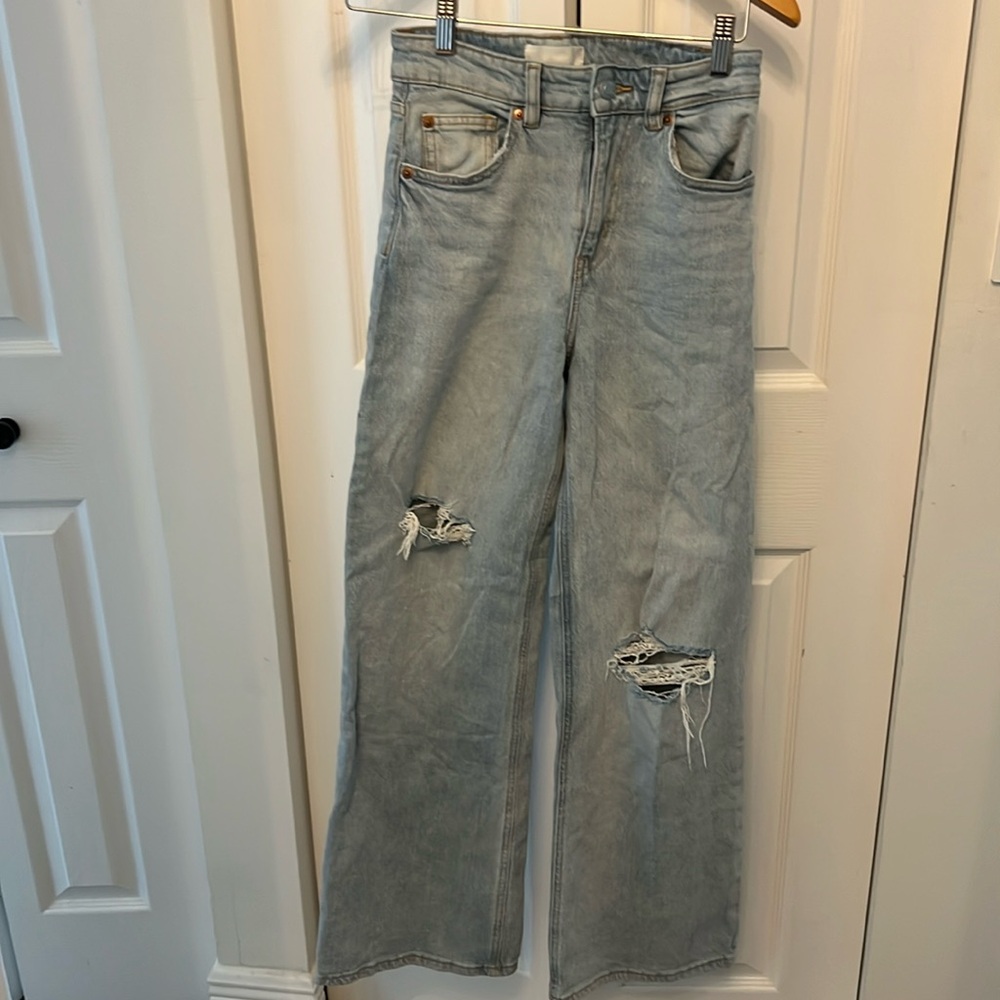 H&M women’s size 2 high waisted wide leg jeans